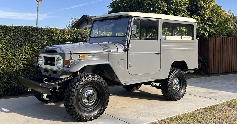 1970 FJ43 Land Cruiser